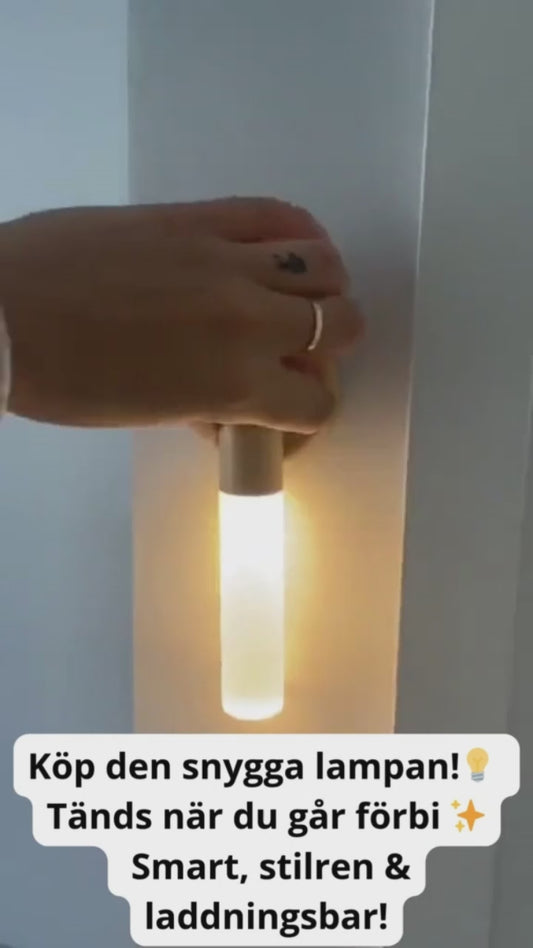 Trådlös lampa med rörelsesensor och LED-ljus